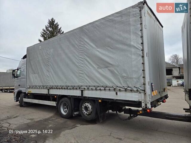 Серый Вольво FH 13, объемом двигателя 0 л и пробегом 300 тыс. км за 28500 $, фото 6 на Automoto.ua