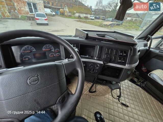 Серый Вольво FH 13, объемом двигателя 0 л и пробегом 300 тыс. км за 28500 $, фото 19 на Automoto.ua