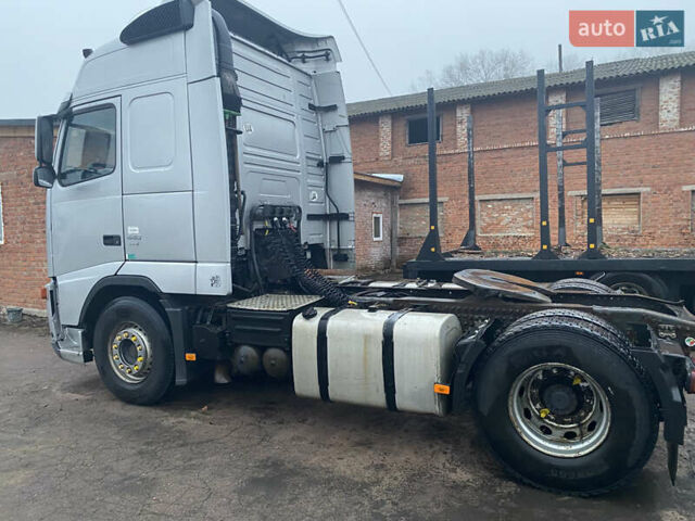 Серый Вольво FH 13, объемом двигателя 12.9 л и пробегом 856 тыс. км за 10500 $, фото 1 на Automoto.ua