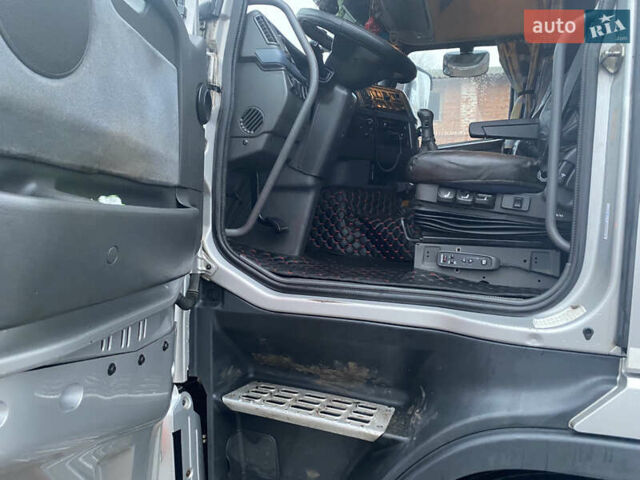 Серый Вольво FH 13, объемом двигателя 12.9 л и пробегом 856 тыс. км за 10500 $, фото 8 на Automoto.ua