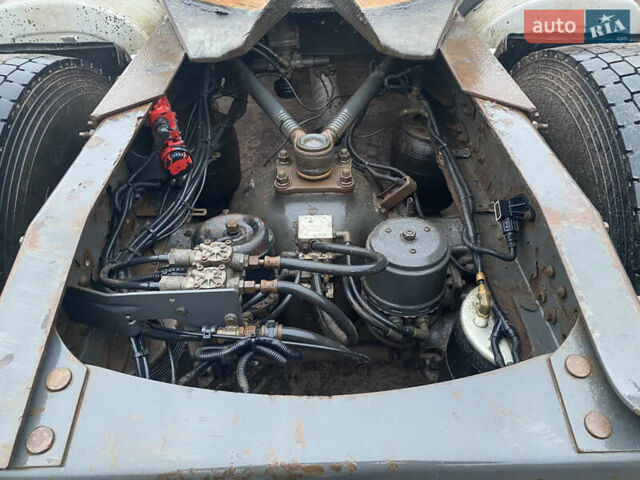 Серый Вольво FH 13, объемом двигателя 12.9 л и пробегом 856 тыс. км за 10500 $, фото 11 на Automoto.ua