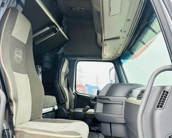 Сірий Вольво FH 13, об'ємом двигуна 12.9 л та пробігом 1 тис. км за 22300 $, фото 38 на Automoto.ua