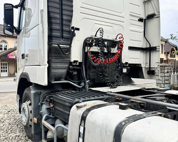Сірий Вольво FH 13, об'ємом двигуна 12.78 л та пробігом 1000 тис. км за 10000 $, фото 32 на Automoto.ua