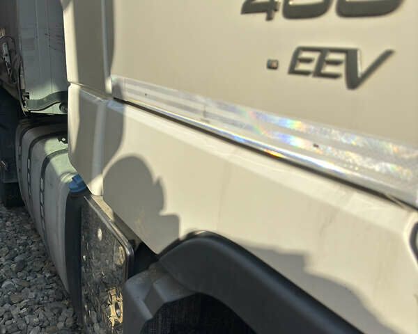 Сірий Вольво FH 13, об'ємом двигуна 12.78 л та пробігом 1000 тис. км за 10000 $, фото 51 на Automoto.ua