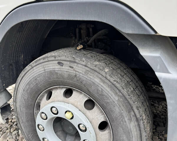 Сірий Вольво FH 13, об'ємом двигуна 12.78 л та пробігом 1000 тис. км за 10000 $, фото 31 на Automoto.ua