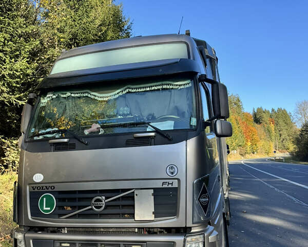 Сірий Вольво FH 13, об'ємом двигуна 12.78 л та пробігом 1000 тис. км за 10000 $, фото 4 на Automoto.ua