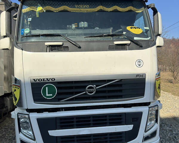 Сірий Вольво FH 13, об'ємом двигуна 12.78 л та пробігом 1000 тис. км за 10000 $, фото 54 на Automoto.ua