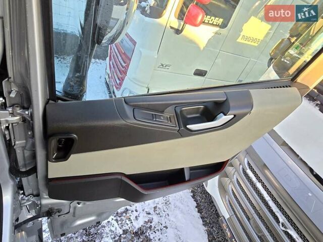 Серый Вольво FH 13, объемом двигателя 13 л и пробегом 960 тыс. км за 36894 $, фото 75 на Automoto.ua