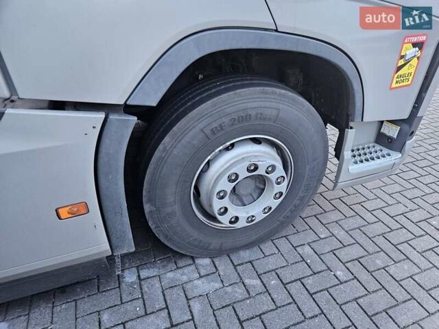 Серый Вольво FH 13, объемом двигателя 12.78 л и пробегом 905 тыс. км за 35000 $, фото 9 на Automoto.ua