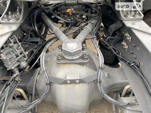 Серый Вольво FH 13, объемом двигателя 0 л и пробегом 680 тыс. км за 49900 $, фото 14 на Automoto.ua