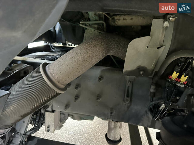 Сірий Вольво FH 13, об'ємом двигуна 12.9 л та пробігом 820 тис. км за 42900 $, фото 13 на Automoto.ua