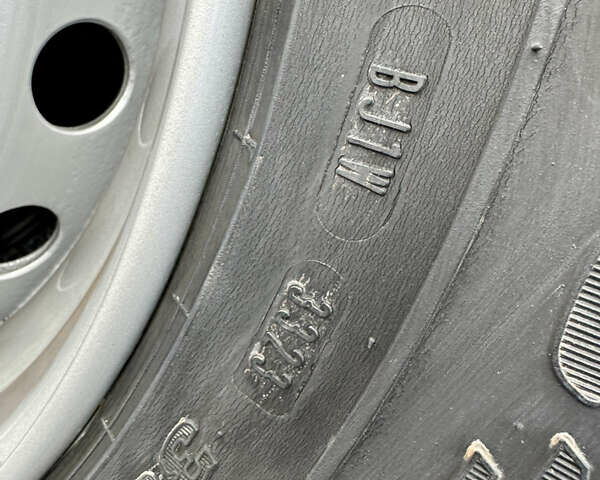 Сірий Вольво FH 13, об'ємом двигуна 12.9 л та пробігом 821 тис. км за 41900 $, фото 24 на Automoto.ua