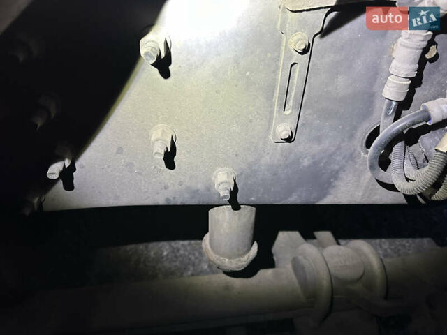 Сірий Вольво FH 13, об'ємом двигуна 12.9 л та пробігом 820 тис. км за 42900 $, фото 30 на Automoto.ua