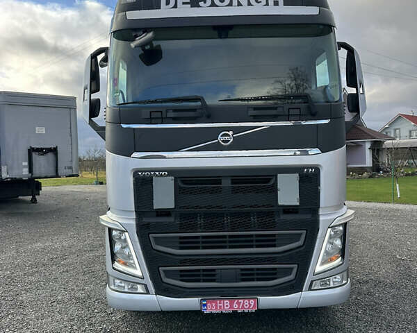 Сірий Вольво FH 13, об'ємом двигуна 12.9 л та пробігом 821 тис. км за 41900 $, фото 1 на Automoto.ua