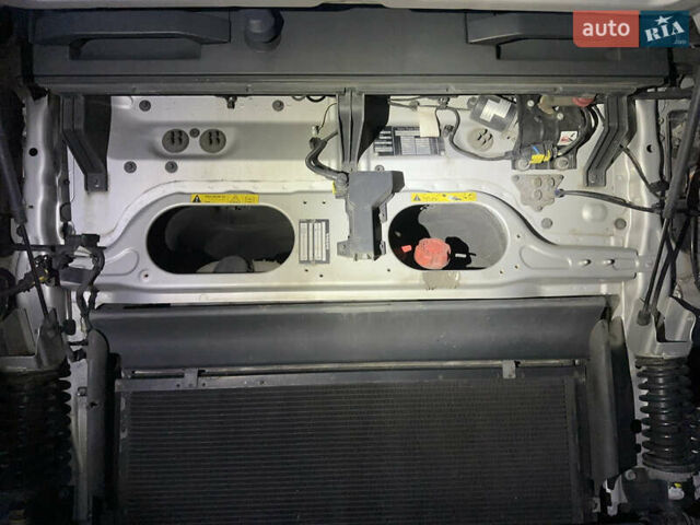 Сірий Вольво FH 13, об'ємом двигуна 12.9 л та пробігом 820 тис. км за 42900 $, фото 24 на Automoto.ua