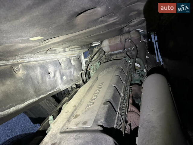 Сірий Вольво FH 13, об'ємом двигуна 12.9 л та пробігом 820 тис. км за 42900 $, фото 28 на Automoto.ua