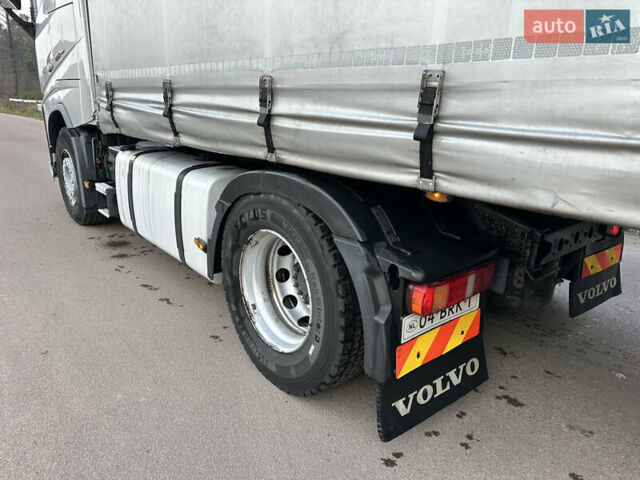 Сірий Вольво FH 13, об'ємом двигуна 12.9 л та пробігом 820 тис. км за 42900 $, фото 22 на Automoto.ua