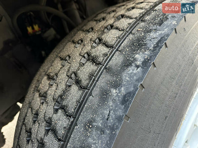 Сірий Вольво FH 13, об'ємом двигуна 12.9 л та пробігом 820 тис. км за 42900 $, фото 14 на Automoto.ua