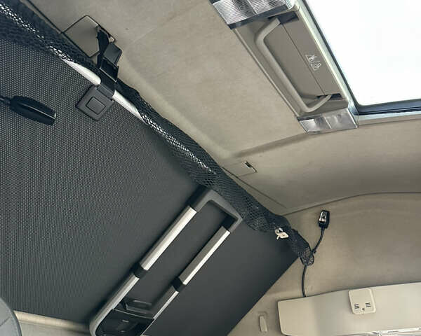 Сірий Вольво FH 13, об'ємом двигуна 12.9 л та пробігом 820 тис. км за 42900 $, фото 57 на Automoto.ua