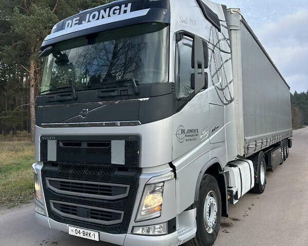 Сірий Вольво FH 13, об'ємом двигуна 12.9 л та пробігом 820 тис. км за 42900 $, фото 1 на Automoto.ua