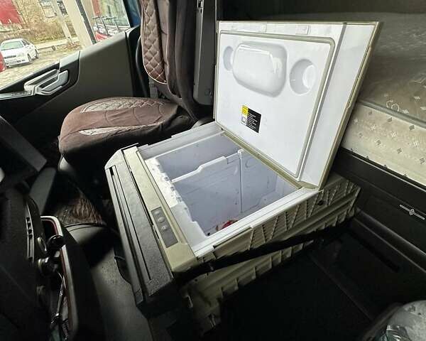 Синий Вольво FH 13, объемом двигателя 12.78 л и пробегом 1 тыс. км за 34000 $, фото 8 на Automoto.ua