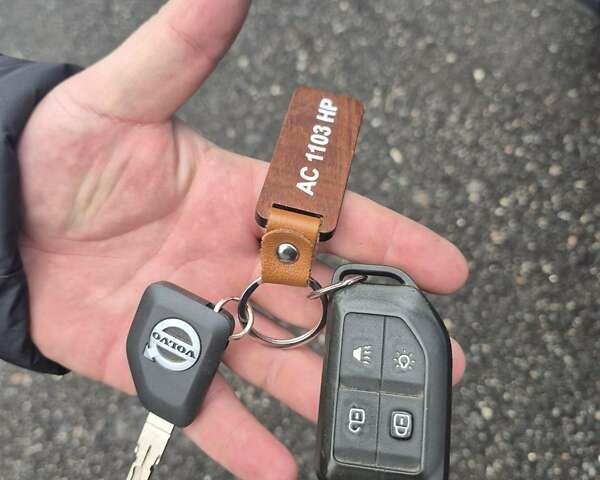 Синий Вольво FH 13, объемом двигателя 12.78 л и пробегом 1 тыс. км за 37000 $, фото 4 на Automoto.ua