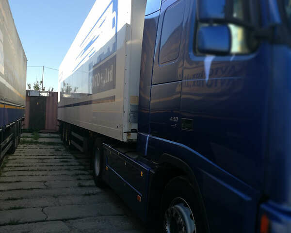 Синій Вольво FH 13, об'ємом двигуна 0 л та пробігом 1000 тис. км за 37000 $, фото 1 на Automoto.ua