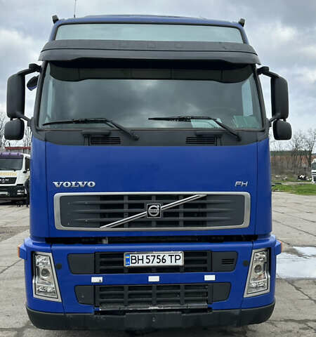 Синий Вольво FH 13, объемом двигателя 12.78 л и пробегом 160 тыс. км за 10400 $, фото 1 на Automoto.ua