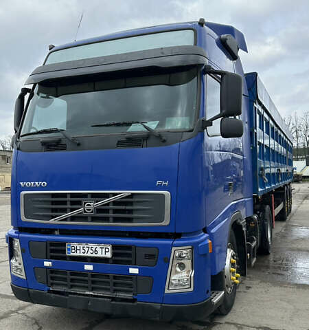 Синий Вольво FH 13, объемом двигателя 12.78 л и пробегом 160 тыс. км за 10400 $, фото 2 на Automoto.ua
