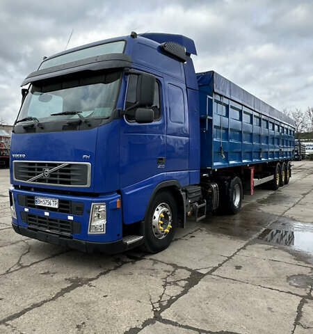 Синий Вольво FH 13, объемом двигателя 12.78 л и пробегом 160 тыс. км за 10400 $, фото 3 на Automoto.ua