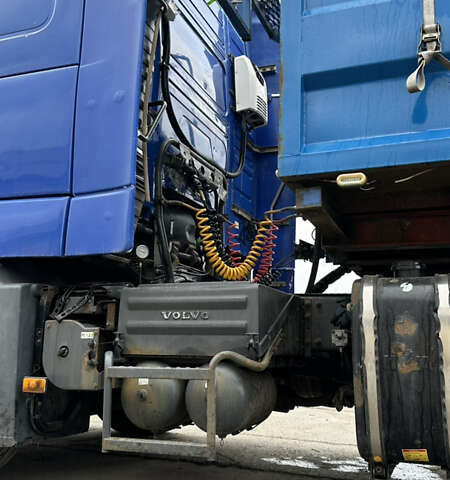 Синий Вольво FH 13, объемом двигателя 12.78 л и пробегом 160 тыс. км за 10400 $, фото 5 на Automoto.ua