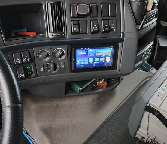 Синій Вольво FH 13, об'ємом двигуна 12.78 л та пробігом 1 тис. км за 35000 $, фото 5 на Automoto.ua