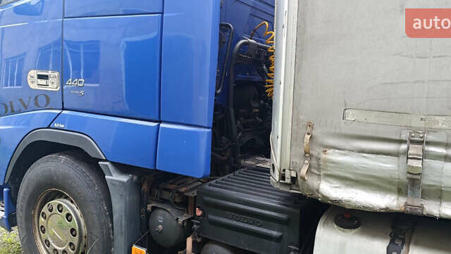 Синий Вольво FH 13, объемом двигателя 12.5 л и пробегом 1 тыс. км за 18000 $, фото 4 на Automoto.ua