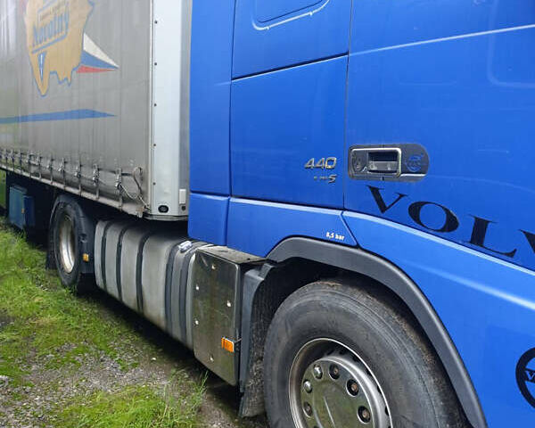 Синий Вольво FH 13, объемом двигателя 12.5 л и пробегом 1 тыс. км за 18000 $, фото 13 на Automoto.ua