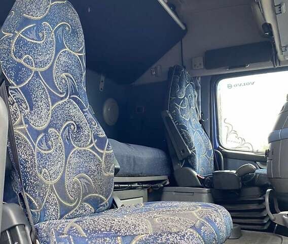 Синій Вольво FH 13, об'ємом двигуна 0 л та пробігом 1000 тис. км за 14000 $, фото 5 на Automoto.ua