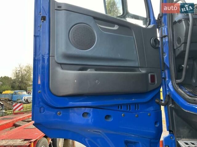 Вольво FH 13 2008 в Ковель на Automoto.ua Синий Вольво FH 13, объемом двигателя 12.8 л и пробегом 852 тыс. км за 30000 $, фото 2 на Automoto.ua