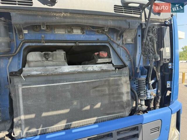 Синий Вольво FH 13, объемом двигателя 0 л и пробегом 2 тыс. км за 19900 $, фото 5 на Automoto.ua