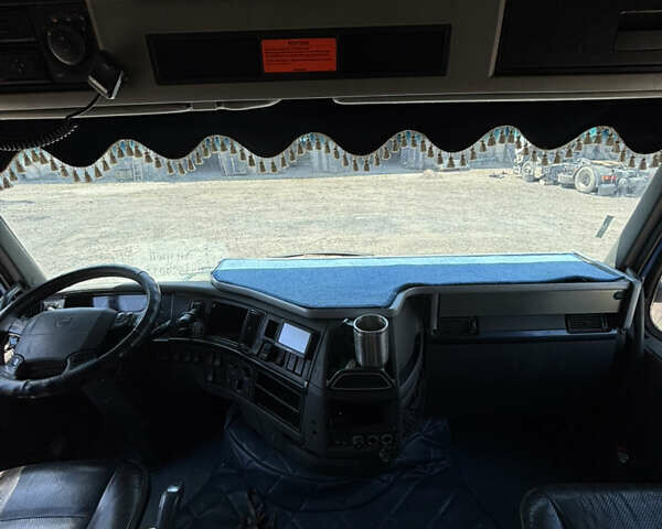 Синій Вольво FH 13, об'ємом двигуна 0 л та пробігом 1 тис. км за 18000 $, фото 8 на Automoto.ua