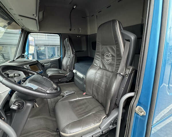 Синий Вольво FH 13, объемом двигателя 12.9 л и пробегом 1000 тыс. км за 22800 $, фото 31 на Automoto.ua