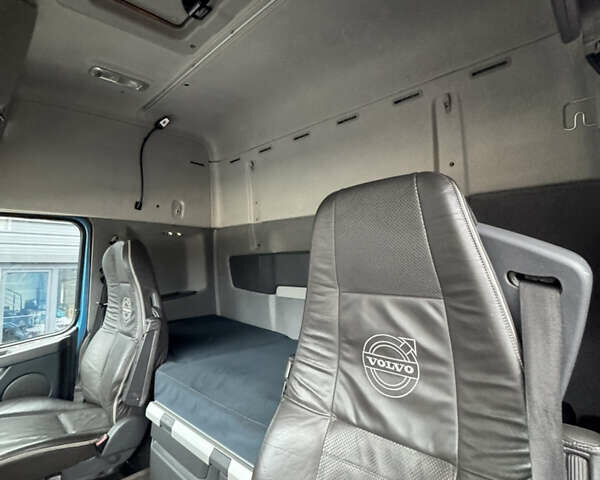 Синий Вольво FH 13, объемом двигателя 12.9 л и пробегом 1000 тыс. км за 22800 $, фото 34 на Automoto.ua