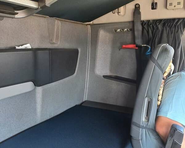 Синій Вольво FH 13, об'ємом двигуна 0 л та пробігом 980 тис. км за 44500 $, фото 29 на Automoto.ua