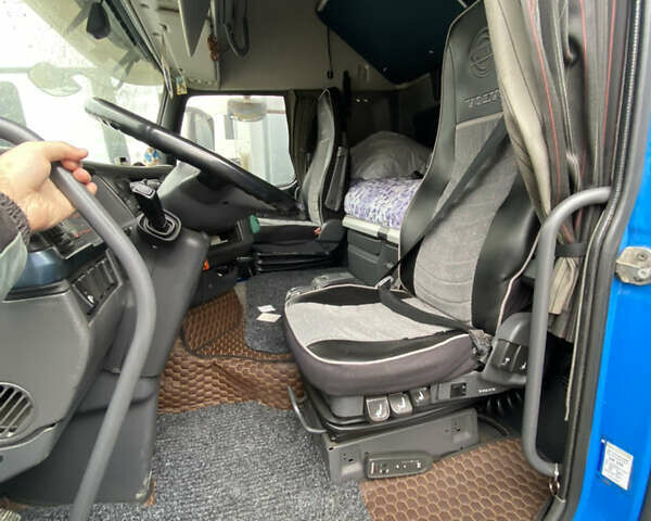 Синій Вольво FH 13, об'ємом двигуна 12.8 л та пробігом 200 тис. км за 22000 $, фото 8 на Automoto.ua