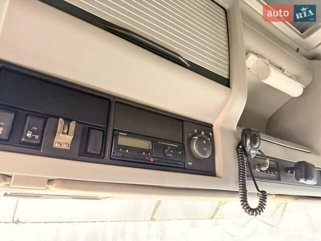 Синий Вольво FH 13, объемом двигателя 12.9 л и пробегом 1 тыс. км за 16500 $, фото 7 на Automoto.ua