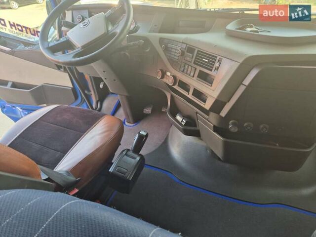 Синий Вольво FH 13, объемом двигателя 12.78 л и пробегом 850 тыс. км за 26000 $, фото 8 на Automoto.ua