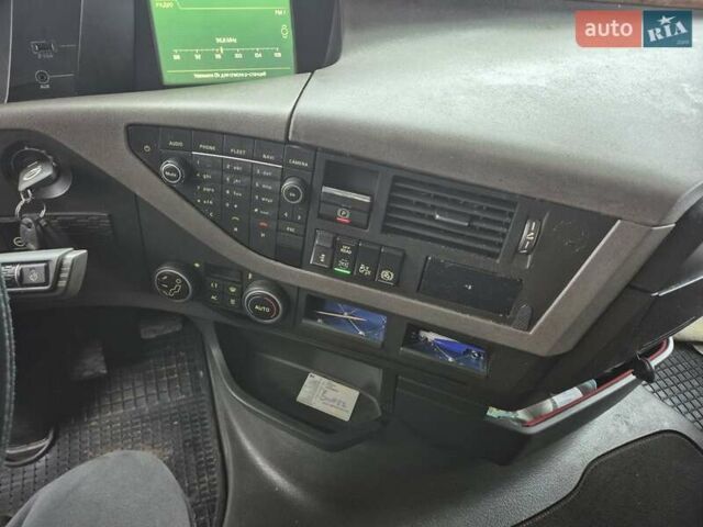 Синій Вольво FH 13, об'ємом двигуна 12.78 л та пробігом 130 тис. км за 28500 $, фото 10 на Automoto.ua