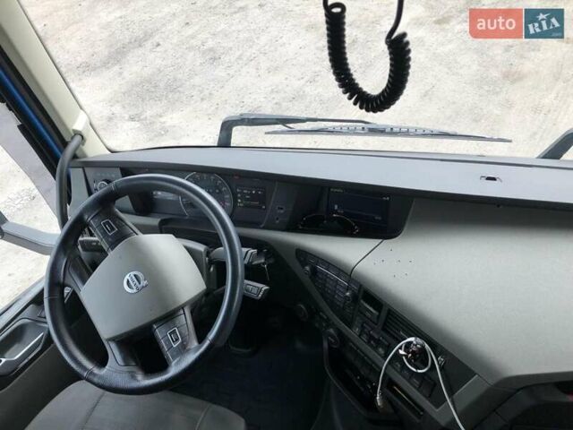 Синий Вольво FH 13, объемом двигателя 0 л и пробегом 870 тыс. км за 38000 $, фото 27 на Automoto.ua
