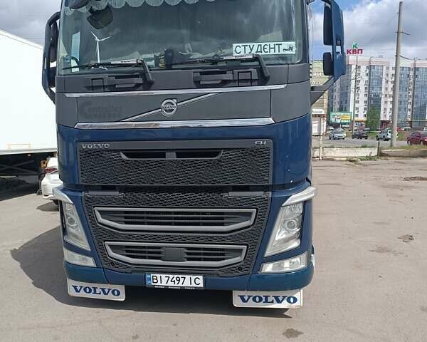 Синий Вольво FH 13, объемом двигателя 12.8 л и пробегом 990 тыс. км за 27500 $, фото 3 на Automoto.ua