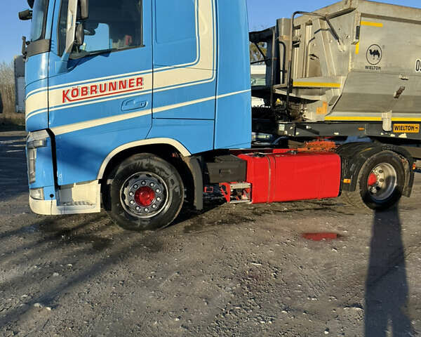 Синий Вольво FH 13, объемом двигателя 12.78 л и пробегом 1 тыс. км за 31000 $, фото 11 на Automoto.ua