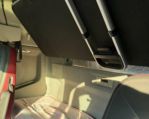 Синий Вольво FH 13, объемом двигателя 12.78 л и пробегом 1 тыс. км за 31000 $, фото 5 на Automoto.ua