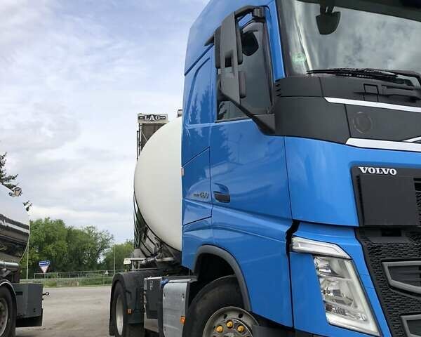 Синий Вольво FH 13, объемом двигателя 0 л и пробегом 870 тыс. км за 38000 $, фото 5 на Automoto.ua